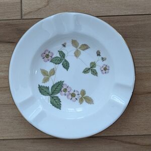 Vintage Wedgwood Wild Strawberries Ashtray